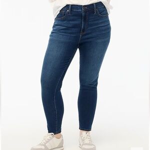 J Crew Women’s 9" mid-rise skinny jeans medium blue wash normcore Size 32